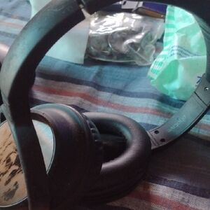 Photove Wireless Black Over-Ear Headphones